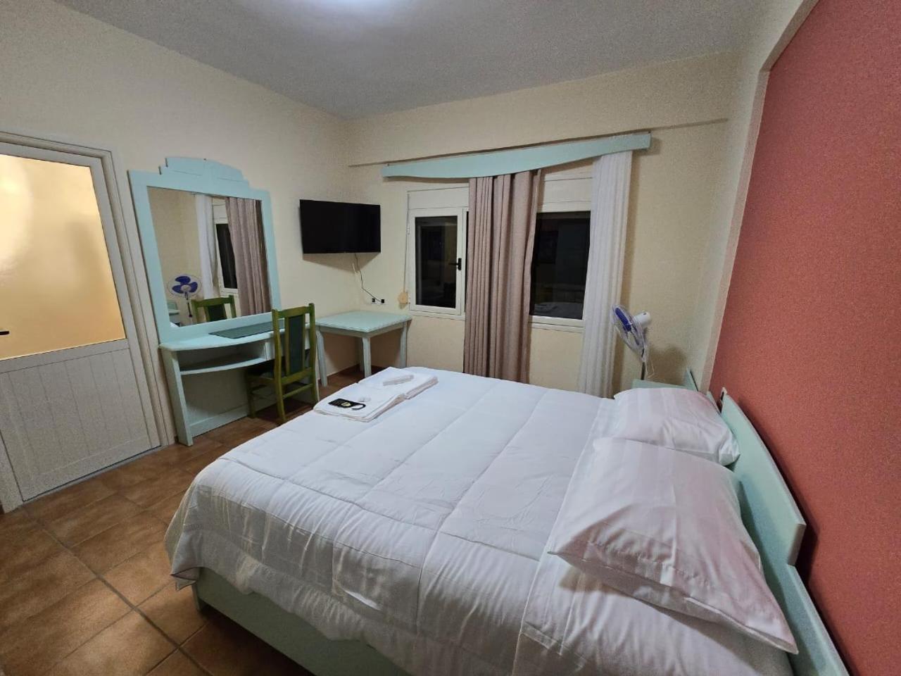 Olivet Hotel 3*
