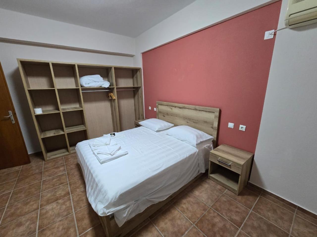 Olivet Hotel 3*