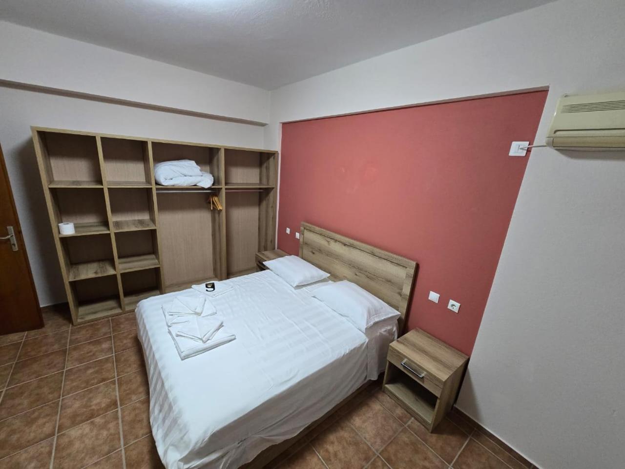 Olivet 3* Vlorë